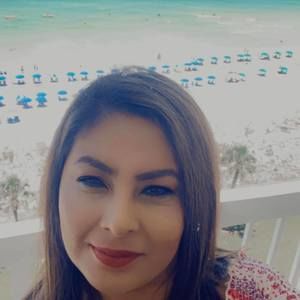 Meet your Posher, Alejandra